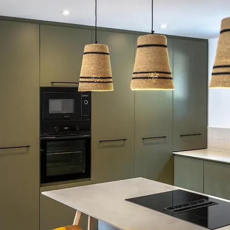 Sempietru, 8 Pers, Lagon & A Pied *