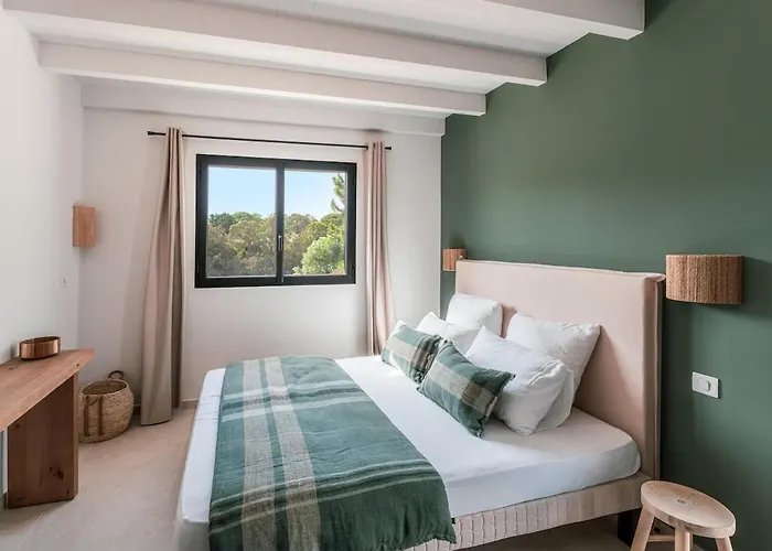 Sempietru, 8 Pers, Lagon & A Pied Vila